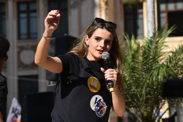 SaO PAULO, SP - 16.08.2026: RENAN SANTOS INICIA A CAMPANHA EM SP - Presidential candidate Renan Santos (Missao), during the launch of his presidential campaign, this Sunday (16), in front of the USP Law School, in Largo Sao Francisco, SP. In the photo, Councilor Amanda Vettorazzo x2999350x  RobertoxCasimiro