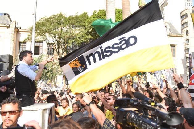 SaO PAULO, SP - 16.08.2026: RENAN SANTOS INICIA A CAMPANHA EM SP - Presidential candidate Renan Santos (Missao), during the launch of his presidential campaign, this Sunday (16), in front of the USP Law School, in Largo Sao Francisco, SP. x2999356x  RobertoxCasimiro