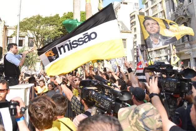 SaO PAULO, SP - 16.08.2026: RENAN SANTOS INICIA A CAMPANHA EM SP - Presidential candidate Renan Santos (Missao), during the launch of his presidential campaign, this Sunday (16), in front of the USP Law School, in Largo Sao Francisco, SP. x2999357x  RobertoxCasimiro