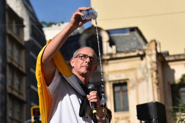 SaO PAULO, SP - 16.08.2026: RENAN SANTOS INICIA A CAMPANHA EM SP - Presidential candidate Renan Santos (Missao), during the launch of his presidential campaign, this Sunday (16), in front of the USP Law School, in Largo Sao Francisco, SP. In the photo, the vice-presidential candidate on the ticket is Aroldo Medina (Missao). x2999367x  RobertoxCasimiro