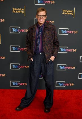 Televerse 2026 - Day 3 Jeff Hiller arriving to Televerse 2026 - Day 3 held at the JW Marriot Hotel on August 16, 2026 in Los Angeles, CA. Los Angeles JW Marriot Hotel at L.A. Live California USA Copyright: xLeexWattx xAFF-USA.COMx
