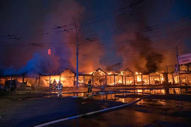 Russian Attack Destroys Ukraine s Largest Book Market In Kyiv Firefighters work to extinguish a fire at one of Ukraine s largest book markets in Kyiv, Ukraine, on August 16, 2026. The fire broke out after Russia attacked Kyiv overnight with ballistic missiles and jet-powered attack drones. Two people were reported injured. Kyiv Ukraine  Copyright: xMaxymxMarusenkox originalFilename: musiienko-notitle260816_nppk2.jpg
