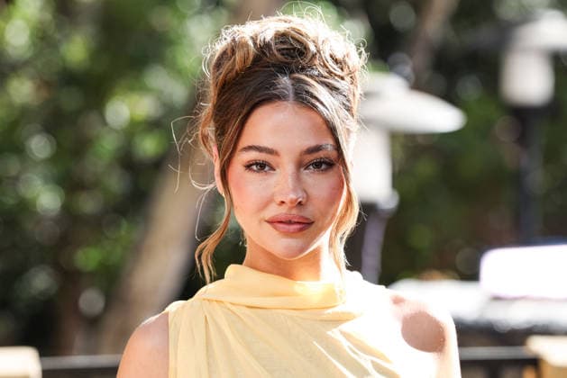 Netflix s Outer Banks Season 5 Event: Pogues For Life A Fan Farewell HOLLYWOOD, LOS ANGELES, CALIFORNIA, USA - AUGUST 15: Madelyn Cline wearing a Siedres Dalia Two-Tone Draped Chiffon Gown with Bow Detail arrives at Netflix s Outer Banks Season 5 Event: Pogues For Life A Fan Farewell held at The Ford (The John Anson Ford Amphitheatre) on August 15, 2026 in Hollywood, Los Angeles, California, United States. Hollywood The Ford (The John Anson Ford Amphitheatre) California United States Copyright: xXavierxCollin ImagexPressxAgencyx