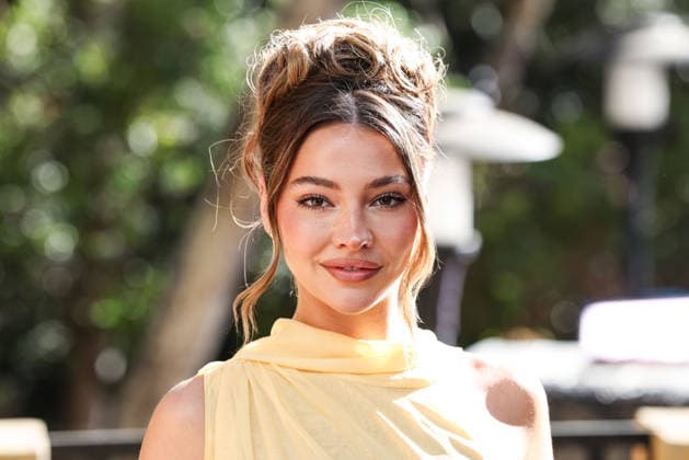 Netflix s Outer Banks Season 5 Event: Pogues For Life A Fan Farewell HOLLYWOOD, LOS ANGELES, CALIFORNIA, USA - AUGUST 15: Madelyn Cline wearing a Siedres Dalia Two-Tone Draped Chiffon Gown with Bow Detail arrives at Netflix s Outer Banks Season 5 Event: Pogues For Life A Fan Farewell held at The Ford (The John Anson Ford Amphitheatre) on August 15, 2026 in Hollywood, Los Angeles, California, United States. Hollywood The Ford (The John Anson Ford Amphitheatre) California United States Copyright: xXavierxCollin ImagexPressxAgencyx