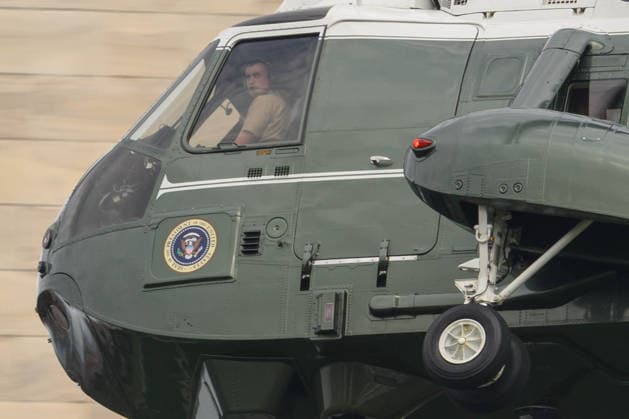 August 16, 2026, Washington, Disrtrict Of Columbia, United States: President DONALD TRUMP arrives at the White House after spending the weekend in New Jersey. Washington United States - ZUMAk206 20260816_znp_k206_001 Copyright: xMattxKaminskyx