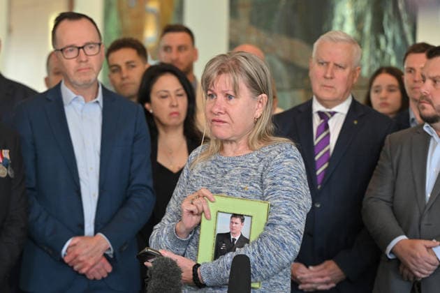 COALITION OF VETERANS™ VOICES PRESSER, Veteran Family Advocate Julie-Ann Finney and other veteran advocates speak to journalists at a press conference at Parliament House in Canberra, Monday, August 17, 2026. ( NO ARCHIVING CANBERRA AUSTRALIAN CAPITAL TERRITORY AUSTRALIA  Copyright: xMICKxTSIKASx 20260817172078365527