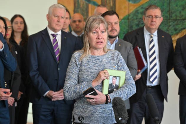 COALITION OF VETERANS™ VOICES PRESSER, Veteran Family Advocate Julie-Ann Finney and other veteran advocates speak to journalists at a press conference at Parliament House in Canberra, Monday, August 17, 2026. ( NO ARCHIVING CANBERRA AUSTRALIAN CAPITAL TERRITORY AUSTRALIA  Copyright: xMICKxTSIKASx 20260817130910113928