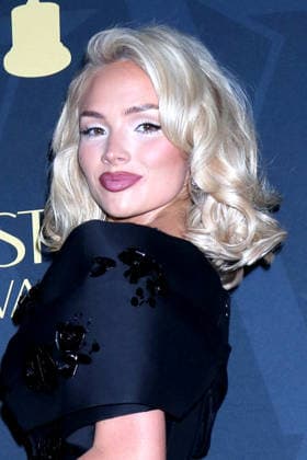 August 16, 2026, Los Angeles, Ca, USA: LOS ANGELES - AUG 15: Natalie Alyn Lind at the 2026 Astra TV Awards at the Intercontinental Hotel on August 15, 2026 in Los Angeles, CA Los Angeles USA - ZUMAnc22 20260816_zaa_nc22_077 Copyright: xKathyxHutchinsx