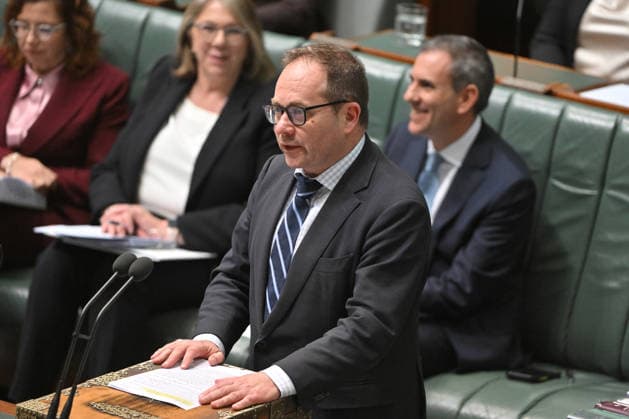 QUESTION TIME, Assistant Treasurer Daniel Mulino during Question Time in the House of Representatives at Parliament House in Canberra, Monday, August 17, 2026. ( NO ARCHIVING CANBERRA AUSTRALIAN CAPITAL TERRITORY AUSTRALIA  Copyright: xMICKxTSIKASx 20260817154259003534