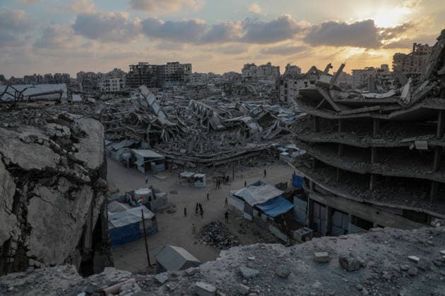 Daily Life Of Palestinians In Destroyed Area - Gaza City Pictures showing the daily life of Palestinians in the war-torn Tel al-Hawa area, Gaza City, Gaza Strip on August 16, 2026. Photo by Rizek Eldremle ABACAPRESS.COM Gaza City Palestine  Copyright: xEldremlexRizek ABACAx