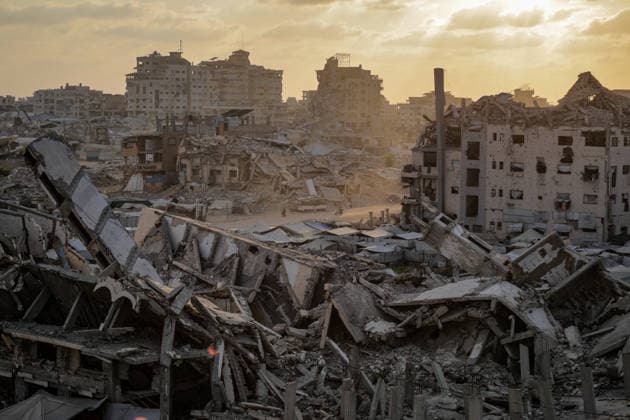 Daily Life Of Palestinians In Destroyed Area - Gaza City Pictures showing the daily life of Palestinians in the war-torn Tel al-Hawa area, Gaza City, Gaza Strip on August 16, 2026. Photo by Rizek Eldremle ABACAPRESS.COM Gaza City Palestine  Copyright: xEldremlexRizek ABACAx