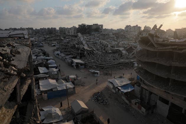 Daily Life Of Palestinians In Destroyed Area - Gaza City Pictures showing the daily life of Palestinians in the war-torn Tel al-Hawa area, Gaza City, Gaza Strip on August 16, 2026. Photo by Rizek Eldremle ABACAPRESS.COM Gaza City Palestine  Copyright: xEldremlexRizek ABACAx