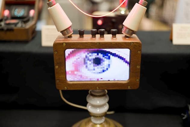 Maker Faire 2026 im Hannover Congress Centrum. Die Maker Faire ist ein familienfreundliches Mitmach-Festival für Technik, Erfindungen und kreatives Selbermachen. Sie verbindet die Elemente einer Wissenschaftsmesse, eines Jahrmarkts und eines Zukunftslabors. Erfinder, Bastler, Künstler und Start-ups zeigen dort ihre selbstgebauten Projekte vom Roboter über 3D-Druck bis hin zu Kunst und Handwerk. Im Vordergrund stehen das Ausprobieren, Mitmachen und der Ideenaustausch für alle Altersgruppen. Hannover, 16.08.2026 *** Maker Faire 2026 at the Hannover Congress Centrum. Maker Faire is a family-friendly, hands-on festival celebrating technology, inventions, and creative DIY projects. It combines elements of a science fair, a carnival, and Foto:xK.xRichter xFuturexImagex makerfaire_6846