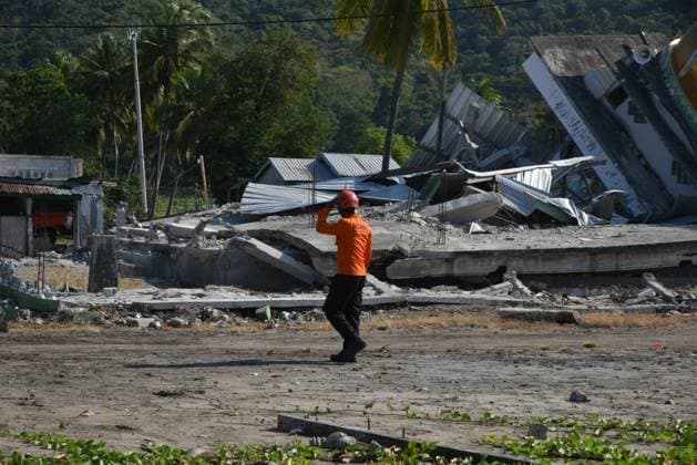 7.7-magnitude earthquake in Indonesia kills 55, injures 132 EAST MANGGARAI, INDONESIA - AUGUST 17: (----EDITORIAL USE ONLY - MANDATORY CREDIT - INDONESIAN NATIONAL SEARCH AND RESCUE AGENCY (BASARNAS) HANDOUT - NO MARKETING NO ADVERTISING CAMPAIGNS - DISTRIBUTED AS A SERVICE TO CLIENTS----) Search and rescue personnel search for and evacuate victims in Satar Kampas village, Lamba Leda district, one of the hardest-hit areas of East Manggarai Regency in East Nusa Tenggara, three days after a magnitude 7.7 earthquake struck the region, as authorities report 55 deaths and 132 injuries as of 3 p.m. local time, bringing the total number of casualties to 187, in East Manggarai, Indonesia, on August 17, 2026. Basarnas Handout Anadolu East ma  Copyright: x2026xAnadoluxBasarnasx xHandoutx