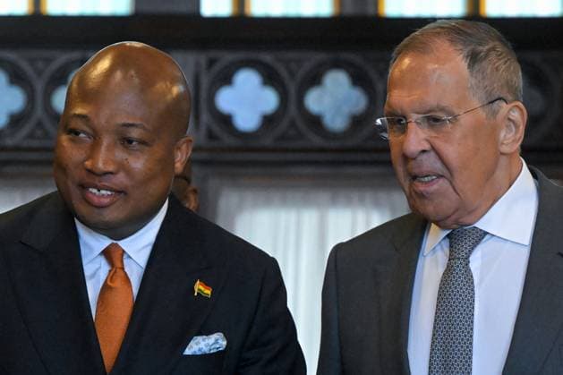 Russia Ghana 9222999 17.08.2026 Russian Foreign Minister Sergey Lavrov welcomes Ghanaian Foreign Minister Samuel Okudzeto Ablakwa, left, before a meeting, in Moscow, Russia. Sergey Guneev Sputnik Moscow Russia  Copyright: xSergeyxGuneevx