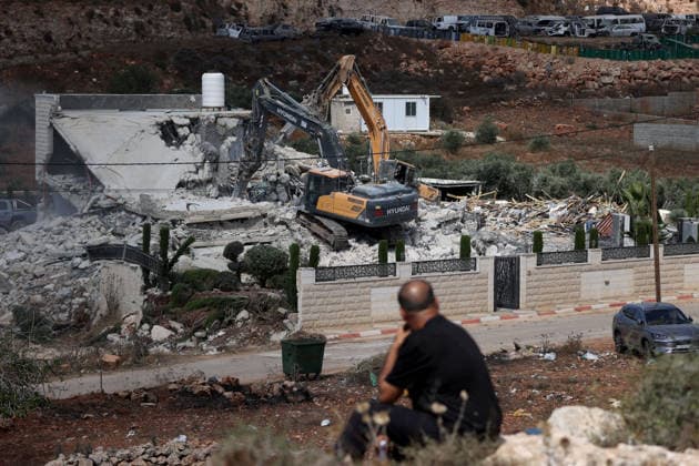 Israeli forces demolish two-story Palestinian house in East Jerusalem EAST JERUSALEM - AUGUST 17: A view of the damage and rubble after Israeli forces demolished a two-story Palestinian-owned residential building in Qalandiya town, northwest of East Jerusalem, on August 17, 2026. The demolition left at least 15 Palestinians homeless. Issam Rimawi Anadolu Jerusalem Israel. Editorial use only. Please get in touch for any other usage.  Copyright: x2026xAnadoluxIssamxRimawix
