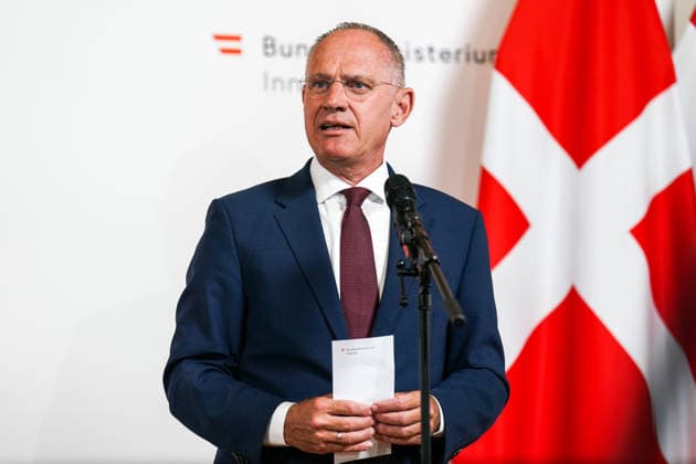 17.08.2026 - Europa, Österreich, Wien: Doorstep nach dem Arbeitsgespräch zwischen Innenminister Gerhard Karner und dem dänischen Migrationsminister Morten Bodskov zur Realisierung von Asylverfahren und Rückkehrzentren in Staaten außerhalb Europas *** August 17, 2026 Europe, Austria, Vienna Doorstep remarks following the working meeting between Interior Minister Gerhard Karner and Danish Minister of Migration Morten Bodskov on the implementation of asylum procedures and return centers in countries outside Europe Copyright: xLUKAxKOLANOVICx