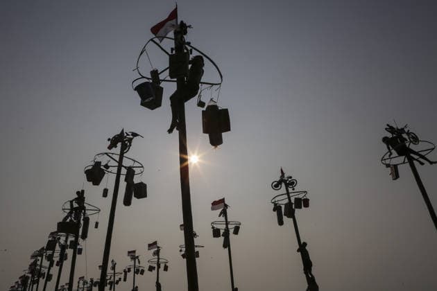 Indonesia marks 81st Independence Day with traditional greasy pole climb JAKARTA, INDONESIA - AUGUST 17: Participant attend the greasy pole climbing race locally known as Panjat Pinang to collect prizes hung at the top during celebrations to mark the 81st Independence Day celebrations in Jakarta, Indonesia, on August 17, 2026. Agoes Rudianto Anadolu Jakarta Indonesia. Editorial use only. Please get in touch for any other usage.  Copyright: x2026xAnadoluxAgoesxRudiantox