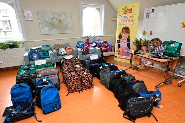 Distribution of school bags to children in Brussels by the non-profit organisation Nasci BRUSSELS, BELGIUM - AUGUST 17 : Distribution of school bags and school supplies to children in Brussels living in precarious circumstances by the non-profit organisation Nasci and My Nametags. This initiative by Nasci aims to provide 400 children with the supplies they need for the start of the new school year on August 17, 2026 in Brussels, Belgium, 17 08 2026 Brussels Belgium  Copyright: xDidierxLebrunx