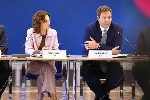 Berlin, Deutschland, 17.08.2026: Bundesfinanzministerium: Branchendialog Ost: Start-ups und Scale-ups: Ostbeauftragte Elisabeth Kaiser (SPD) und Bundesminister der Finanzen Lars Klingbeil (SPD) *** Berlin, Germany, August 17, 2026 Federal Ministry of Finance Industry Dialogue: Eastern Germany—Startups and Scale-ups; Elisabeth Kaiser (SPD), Commissioner for Eastern Germany; and Lars Klingbeil (SPD), Federal Minister of Finance Copyright: xdtsxNachrichtenagenturx dts_130326