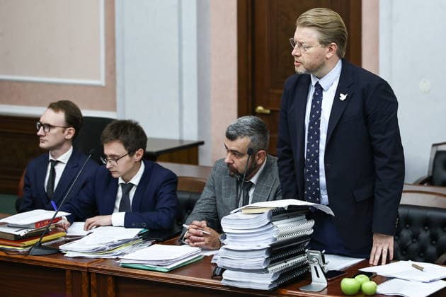 RUSSIA, MOSCOW - AUGUST 17, 2026: Yabloko Party Chairman Nikolai Rybakov (R) attends a hearing at the Russian Supreme Court on the party’s appeal to reinstate its candidate list for the upcoming 2026 Russian State Duma election. Mikhail Tereshchenko TASS  96299164
