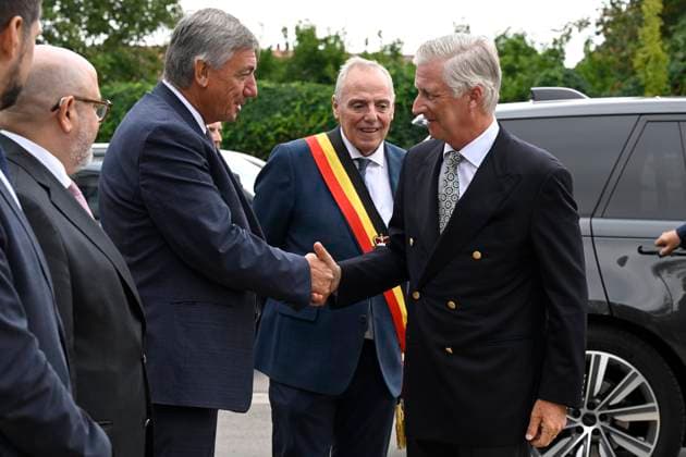 King Philippe of Belgium in the High Fens VOTTEM, BELGIUM - AUGUST 17 : King Philippe of Belgium, in the presence of Adrien Dolimont (MR), Minister-President of Wallonia, responsible for Budget, Finance, Research and Animal Welfare, Bernard Quintin (MR), Minister of Security and the Interior, responsible for Beliris of Federal Government, Jan Jambon (N-VA), Deputy Prime Minister and Minister of Finance and Pensions of Federal Government, Herve Jamar, Governor of the province of Liege, meets with teams mobilized against the High Fens wildfire and for public safety during his visit to the provincial crisis center in Vottem, on August 17, 2026 in Vottem, Belgium, 17 08 2026 Vottem Belgium  Copyright: xDhax