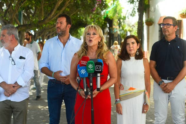 Carolina Espana Speaks to the Media During Her Visit to the Málaga Fair Carolina Espana, Third Vice President, Minister of Economy, Finance, and European Funds, and Spokesperson for the Government of the Regional Government of Andalusia, speaks to the media on August 17, 2026, in Málaga, Andalusia, Spain. The Third Vice President, Minister of Economy, Finance, and European Funds, and spokesperson for the Government of the Regional Government of Andalusia, Carolina Espana, speaks with the media during her visit to the Málaga Fair. The press conference is part of the minister’s official schedule during the Málaga festivities. AUGUST 17, 2026, Málaga, Andalusia, Málaga, Andalusia, Spain  Copyright: xÃlexxZeax 7718648