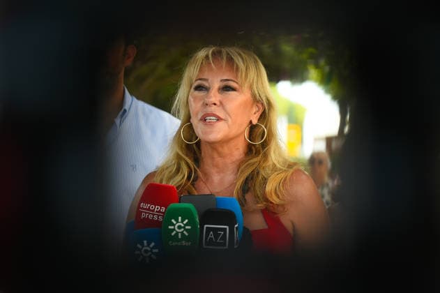 Carolina Espana Speaks to the Media During Her Visit to the Málaga Fair Carolina Espana, Third Vice President, Minister of Economy, Finance, and European Funds, and Spokesperson for the Government of the Regional Government of Andalusia, speaks to the media on August 17, 2026, in Málaga, Andalusia, Spain. The Third Vice President, Minister of Economy, Finance, and European Funds, and spokesperson for the Government of the Regional Government of Andalusia, Carolina Espana, speaks with the media during her visit to the Málaga Fair. The press conference is part of the minister’s official schedule during the Málaga festivities. AUGUST 17, 2026, Málaga, Andalusia, Málaga, Andalusia, Spain  Copyright: xÃlexxZeax 7718654
