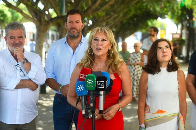 Carolina Espana Speaks to the Media During Her Visit to the Málaga Fair Carolina Espana, Third Vice President, Minister of Economy, Finance, and European Funds, and Spokesperson for the Government of the Regional Government of Andalusia, speaks to the media on August 17, 2026, in Málaga, Andalusia, Spain. The Third Vice President, Minister of Economy, Finance, and European Funds, and spokesperson for the Government of the Regional Government of Andalusia, Carolina Espana, speaks with the media during her visit to the Málaga Fair. The press conference is part of the minister’s official schedule during the Málaga festivities. AUGUST 17, 2026, Málaga, Andalusia, Málaga, Andalusia, Spain  Copyright: xÃlexxZeax 7718646