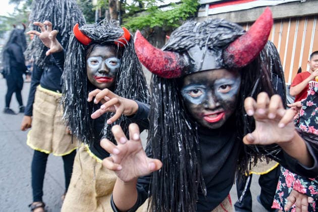 August 17, 2026, Bandung, West Java, Indonesia: Child wearing creative costumes walk during parade to celebrate the 81st anniversary of Indonesia s independence in Bandung, Indonesia. Bandung Indonesia  - ZUMAr272 20260817_zip_r272_040 Copyright: xDimasxRachmatsyahx