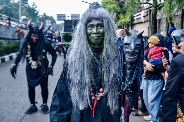 August 17, 2026, Bandung, West Java, Indonesia: People wearing creative costumes walk during parade to celebrate the 81st anniversary of Indonesia s independence in Bandung, Indonesia. Bandung Indonesia - ZUMAr272 20260817_zip_r272_034 Copyright: xDimasxRachmatsyahx