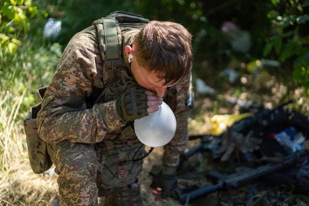 Khartiia brigade trains to counter FPV drones on Ukraine s frontline KHARKIV OBLAST, UKRAINE - AUGUST 17: Members of the air defense unit of the Khartiia Brigade demonstrate training against FPV drones in Kharkiv Oblast, Ukraine, on August 17, 2026. Soldiers attach balloons to FPV drones and practice shooting them down during the exercise. The training aims to improve the ability of air defense and infantry personnel to counter FPV drones in real combat situations along the front lines. Carlo Bravo Anadolu Kharkiv Ukraine. Editorial use only. Please get in touch for any other usage.  Copyright: x2026xAnadoluxCarloxBravox