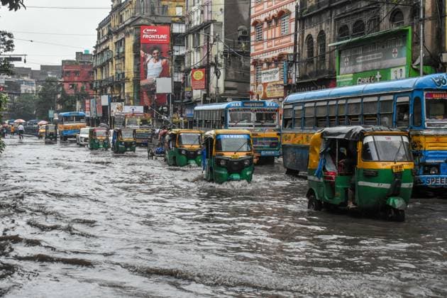 Waterlogging In Kolkata. A waterlogged street in Kolkata, India, on August 17, 2026, following heavy rain. Kolkata India  Copyright: xDebarchanxChatterjeex originalFilename: chatterjee-notitle260817_npx9h.jpg