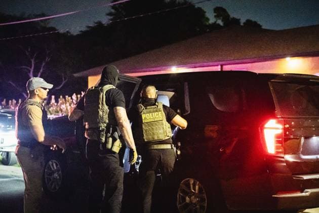 August 17, 2026, Fort Myers, Florida, USA: A coalition of law enforcement agencies which included IMMIGRATION AND CUSTOMS ENFORCEMENT (ICE) Enforcement and Removal Operations (ERO), Lee County SheriffÃ¢â‚¬â ¢s department and Fort Myers Police detain a man and place him in the custody of the federal government. Fort Myers USA  - ZUMAd256 20260817_znp_d256_013 Copyright: xDavexDeckerx