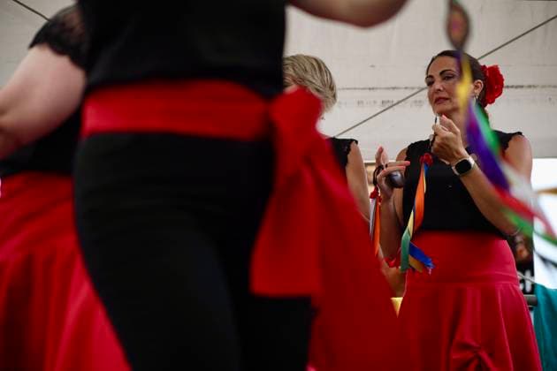 Scene at the 2026 Málaga Fair: Several women, dressed in traditional flamenco outfits, stroll through the Cortijo de Torres grounds during the Málaga Fair. August 17, 2026, in Málaga, Andalusia, Spain. The capital of the Costa del Sol celebrates its big week, during which locals and visitors gather to enjoy the festive atmosphere and the many activities the Feria has to offer. August 17, 2026, in Málaga, Andalusia, Spain Málaga, Andalusia, Spain Spain  Copyright: xÃlexxZeax 7718774