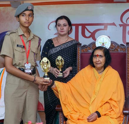 Sadhvi Ritambhara Graces the Rashtra Chintan Diwas Programme Mathura Uttar Pradesh , Aug 17 (ANI): Sadhvi Ritambhara graces the felicitation ceremony during the Rashtra Chintan Diwas programme at Vrindavan s Samvid Gurukulam Girls Sainik School, in Mathura on Monday. Mathura Uttar Pradesh India Copyright: xANIx ANI_20260817405