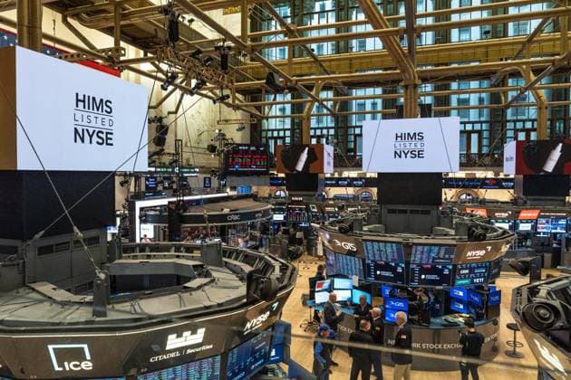 August 17, 2026, New York, New York, USA: Atmosphere of trading floor section for equities as Hims & Hers Health, Inc rings the opening bell at NYSE in New York, NY on August 17, 2026. Market at NYSE opened slightly low for both DOW Jones Industrial and S&P 500 amid uncertainty on price of commodities and overall political events in the US and around the world. New York USA  - ZUMAr339 20260817_znp_r339_011 Copyright: xLevxRadinx