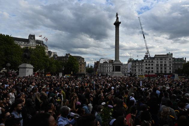 August 17, 2026, London, London, UK: London, UK. People attend a vigil in Trafalgar Square for the British academic Jason Arday who was found dead at his London home. Arday resigned last week as a Cambridge University Professor of sociology of education after allegations of plagiarism and questions about some of his achievements. London UK  - ZUMAl94_ 20260817_zaf_l94_048 Copyright: xRayxTangx
