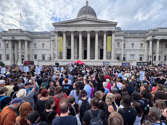 August 17, 2026, London, London, UK: London, UK. People attend a vigil in Trafalgar Square for the British academic Jason Arday who was found dead at his London home. Arday resigned last week as a Cambridge University Professor of sociology of education after allegations of plagiarism and questions about some of his achievements. London UK  - ZUMAl94_ 20260817_zaf_l94_057 Copyright: xRayxTangx