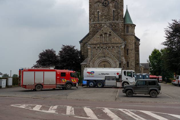 Waldbrand im Hohen Venn Belgien 17.08.2026: Waldbrand im Hohen Venn, , , Belgien Bild: Das Hohe Venn in Belgien steht in Flammen. Einsatzkräfte arbeiten Rund um die Uhr, Feuerwehr, Zivilschutz und Polizei Belgien *** Forest Fire in the High Fens, Belgium, August 17, 2026 Forest Fire in the High Fens, , , Belgium Photo: The High Fens in Belgium are ablaze. Emergency responders—including firefighters, civil defense personnel, and the police—are working around the clock. Belgium