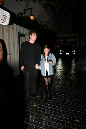 Inde Navarrette and boyfriend at Chareau Marmont for Dinner Inde Navarrette and boyfriend at Chareau Marmont in los Angeles for dinner on August 16, 2026. 17 Aug 2026 Pictured: Inde Navarrette and boyfriend at Chareau Marmont in los Angeles for dinner on August 16, 2026. Photo credit: twoeyephotos MEGA TheMegaAgency.com sales@mega.global  Copyright: xThexMegaxAgencyxtwoeyephotos MEGAx