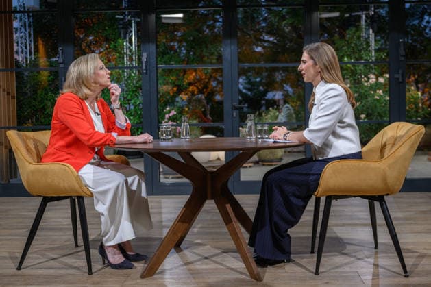 photonews.at Martin Juen - Wien, 17.08.2026.. Sommergespräch des ORF 2026 mit der Bundesvorsitzenden von NEOS. PHOTO: Vorsitzende von NEOS Beate Meinl-Reisinger und Moderatorin Simone Stribl (ORF) ORF Summer Interview 2026 with NEOS federal chairwoman. Gespäch, Intveriew, Diskussion, ORF, TV, Fernsehen, NEOS, Regierung, Regierungsverantwortung, Klimakrise, Budget, Polarisierung, politische Bedeutung, Vertrauen Sommergespräch 2026 mit der Bundesvorsitzenden von NEOS *** photonews at Martin Juen, Vienna, August 17, 2026 ORF Summer Interview 2026 with the NEOS Federal Chairwoman PHOTO: NEOS Chairwoman Beate Meinl Reisinger and host Simone Stribl ORF ORF Summer Interview 2026 with NEOS Federal Chairwoman Interview, Interview, Discussion, 