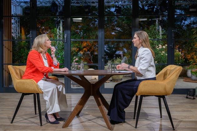 photonews.at Martin Juen - Wien, 17.08.2026.. Sommergespräch des ORF 2026 mit der Bundesvorsitzenden von NEOS. PHOTO: Vorsitzende von NEOS Beate Meinl-Reisinger und Moderatorin Simone Stribl (ORF) ORF Summer Interview 2026 with NEOS federal chairwoman. Gespäch, Intveriew, Diskussion, ORF, TV, Fernsehen, NEOS, Regierung, Regierungsverantwortung, Klimakrise, Budget, Polarisierung, politische Bedeutung, Vertrauen Sommergespräch 2026 mit der Bundesvorsitzenden von NEOS *** photonews at Martin Juen, Vienna, August 17, 2026 ORF Summer Interview 2026 with the NEOS Federal Chairwoman PHOTO: NEOS Chairwoman Beate Meinl Reisinger and host Simone Stribl ORF ORF Summer Interview 2026 with NEOS Federal Chairwoman Interview, Interview, Discussion, 