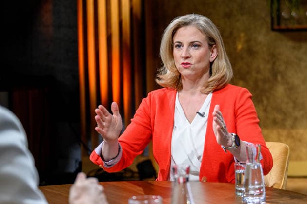 photonews.at Martin Juen - Wien, 17.08.2026.. Sommergespräch des ORF 2026 mit der Bundesvorsitzenden von NEOS. PHOTO: Vorsitzende von NEOS Beate Meinl-Reisinger ORF Summer Interview 2026 with NEOS federal chairwoman. Gespäch, Intveriew, Diskussion, ORF, TV, Fernsehen, NEOS, Regierung, Regierungsverantwortung, Klimakrise, Budget, Polarisierung, politische Bedeutung, Vertrauen Sommergespräch 2026 mit der Bundesvorsitzenden von NEOS *** photonews at Martin Juen, Vienna, August 17, 2026 ORF Summer Interview 2026 with the NEOS Federal Chairwoman PHOTO NEOS Chairwoman Beate Meinl Reisinger ORF Summer Interview 2026 with NEOS Federal Chairwoman Interview, Interview, Discussion, ORF, TV, Television, NEOS, Government, Government Responsibility 