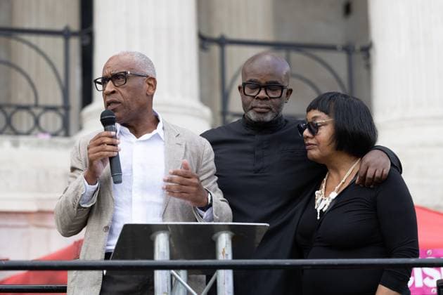 August 17, 2026, London, United Kingdom: (L-R), Lord Simon Woolley gives a speech, supported by Photographer and Activist, Misan Harriman and MP, Diane Abbott at a vigil for Professor Jason Arday in Trafalgar Square..A vigil was organised by the campaign group Stand Up to Racism, after Professor Jason Arday was found dead at his home. He had resigned from his position as professor of sociology of education at Cambridge, amid accusations of plagiarism, which he denied. London United Kingdom - ZUMAs197 20260817_aaa_s197_130 Copyright: xPhilxLewisx