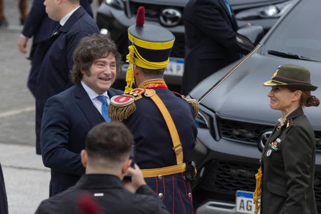 RECORD DATE NOT STATED Argentina: Milei at the ceremony honoring General San Martin. President Javier Milei delivered a speech at the San Martin Monument, located in the Retiro neighborhood of Buenos Aires, to mark the 176th anniversary of the Liberator™s passing Buenos Aires Argentina Copyright: xImagoxImages EstebanxOsoriox _52A0516
