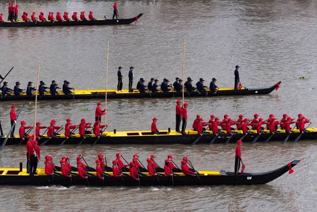 The rehearsal for the Royal Barge Procession in Bangkok - 17 Aug 2026 Thai oarsmen row royal barges during a rehearsal for the Royal Barge Procession. The rehearsal was held in preparation for the Royal Barge Procession on November 6, 2026, which will take place as part of the annual Royal Kathina ceremony at the end of Buddhist Lent. Bangkok Thailand Copyright: xPeeraponxBoonyakiatx xSOPAxImagesx Peerapon-Boonyakiat-1442918