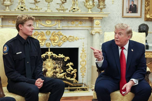 July 23, 2026, Washington, District Of Columbia, USA: United States President Donald J Trump hosts Lifeguard Ryder Williams in the Oval Office of the White House in Washington, DC on August 17, 2026. Ryder Williams, a 16-year-old lifeguard, saved the life of 10-year-old Nathaniel Rai at Seabright Beach in Santa Cruz, California, on July 25..SAMUEL CORUM POOL CNP PI Washington USA - ZUMAp124 20260723_zaa_p124_002 Copyright: xSamuelxCorumx