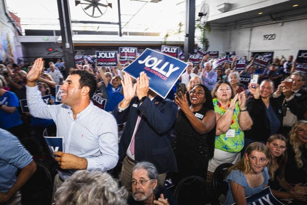 August 17, 2026, Tampa, Florida, USA: Democratic gubernatorial candidate DAVID JOLLY holds a final primary campaign rally at 1920 in Historic Ybor City just one day ahead of the elections in what will decide the Democratic nominee for the governors race. Tampa USA - ZUMAd256 20260817_znp_d256_032 Copyright: xDavexDeckerx