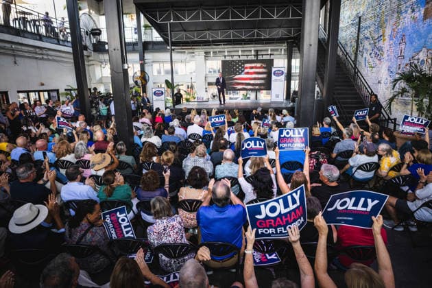 August 17, 2026, Tampa, Florida, USA: Democratic gubernatorial candidate DAVID JOLLY holds a final primary campaign rally at 1920 in Historic Ybor City just one day ahead of the elections in what will decide the Democratic nominee for the governors race. Tampa USA - ZUMAd256 20260817_znp_d256_049 Copyright: xDavexDeckerx